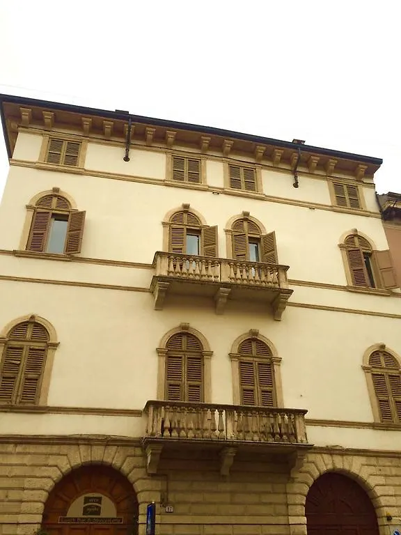 Writer'S Home San Fermo Verona